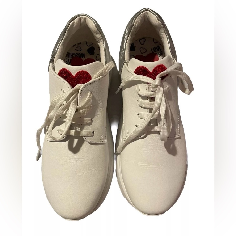 Love Moschino Women’s White with Red Heart Sneaker. Size 7 runs large. NWOT